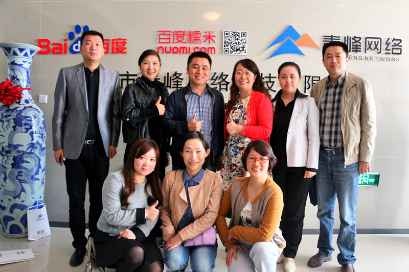 1460517746733414.jpg 洛龍區(qū)委組織部楊部長(zhǎng)一行合照_副本.jpg